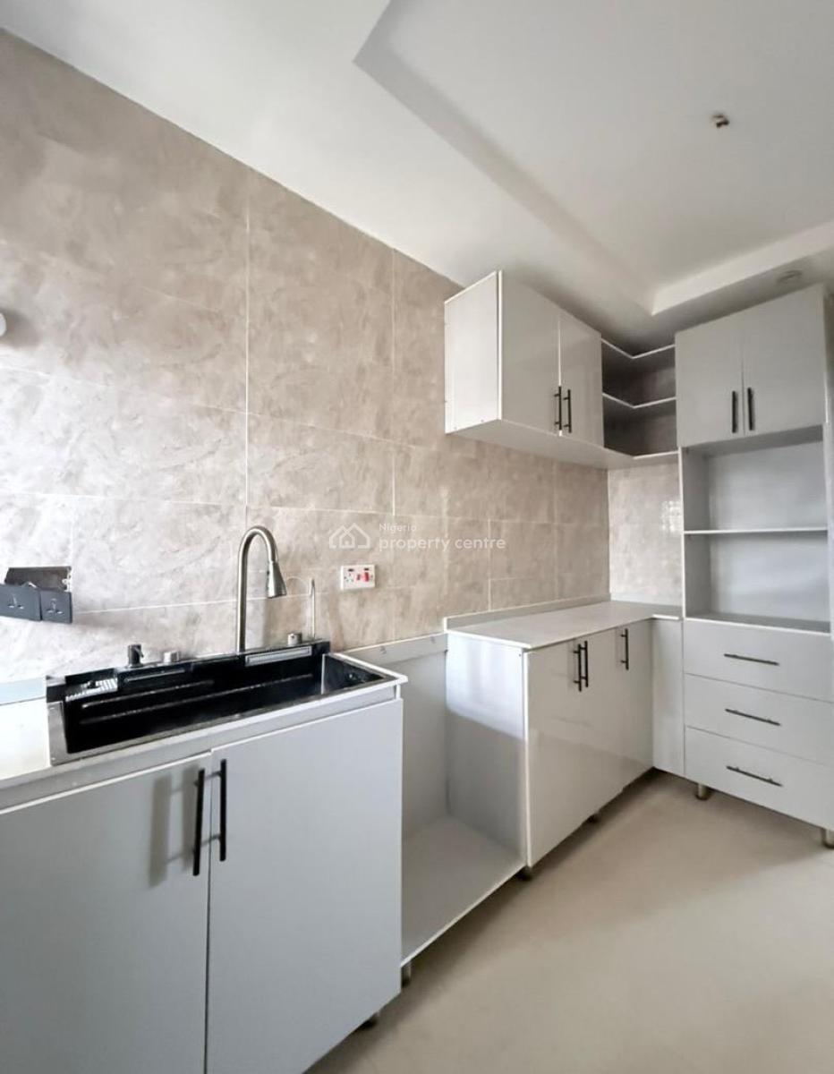 Brand New 3 Bedroom Penthouse, Ologolo, Lekki, Lagos, Flat / Apartment for Rent