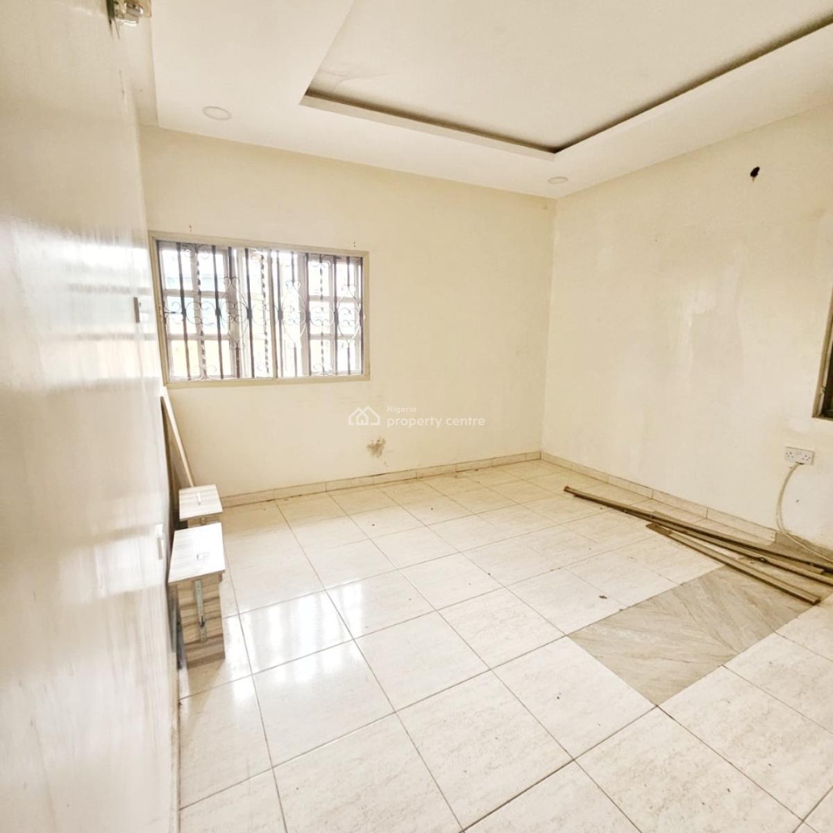 a Well Maintained Spacious 3 Bedroom Flat, Gra Phase 2, Magodo, Lagos, Flat / Apartment for Rent