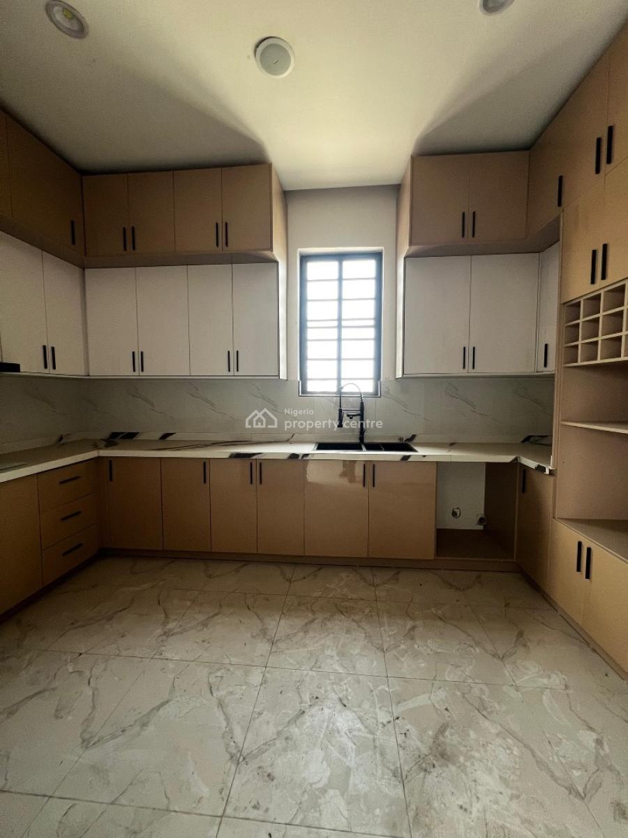 2 Bedrooms, Lekki Phase 1, Lekki, Lagos, Flat / Apartment for Rent