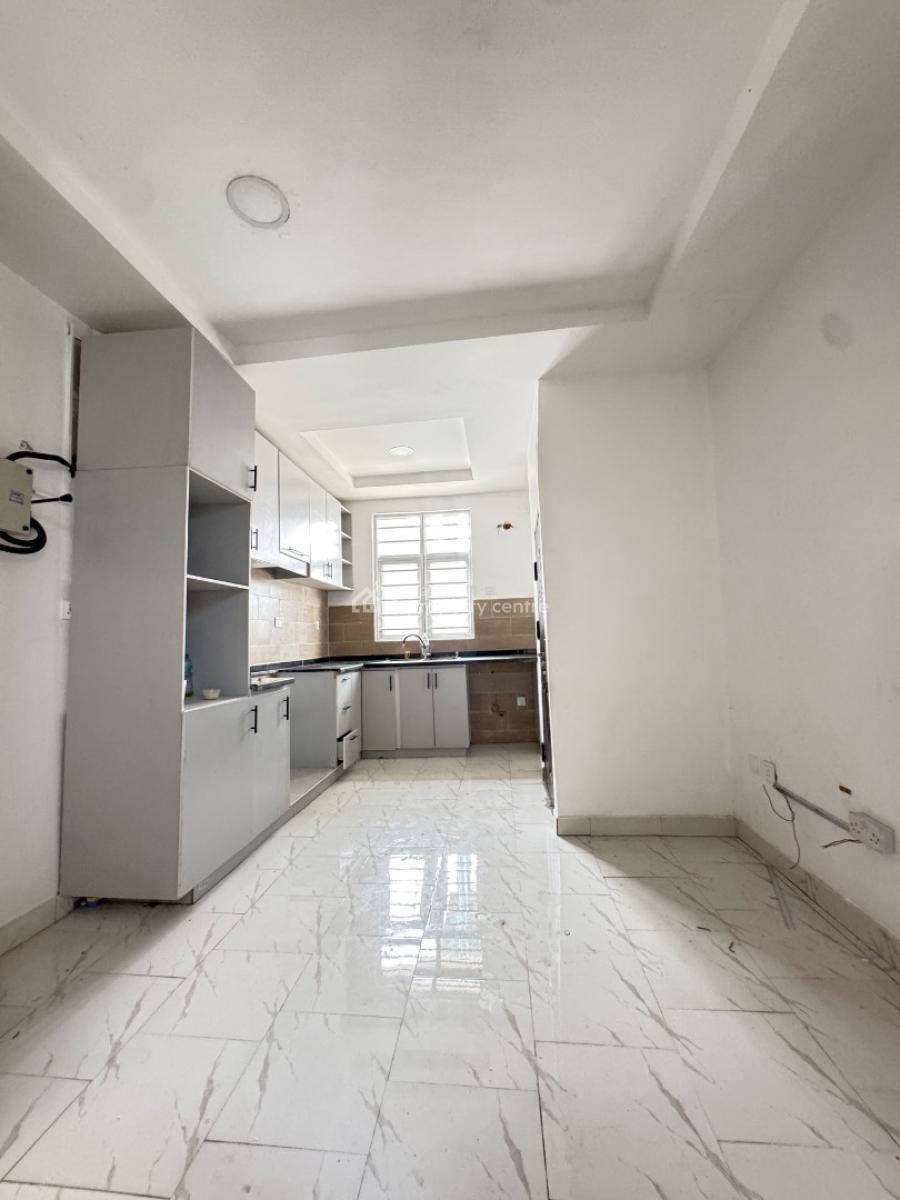 Luxury 3 Bedrom  Apartment Very Spacious in a Nice Ambiance Good Estate, Orchid Road, Lekki, Lagos, Flat / Apartment for Rent