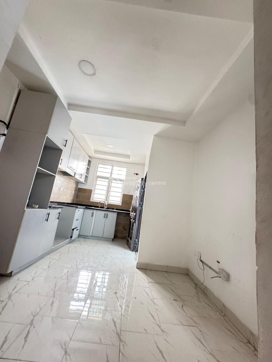 Luxury 3 Bedrom  Apartment Very Spacious in a Nice Ambiance Good Estate, Orchid Road, Lekki, Lagos, Flat / Apartment for Rent