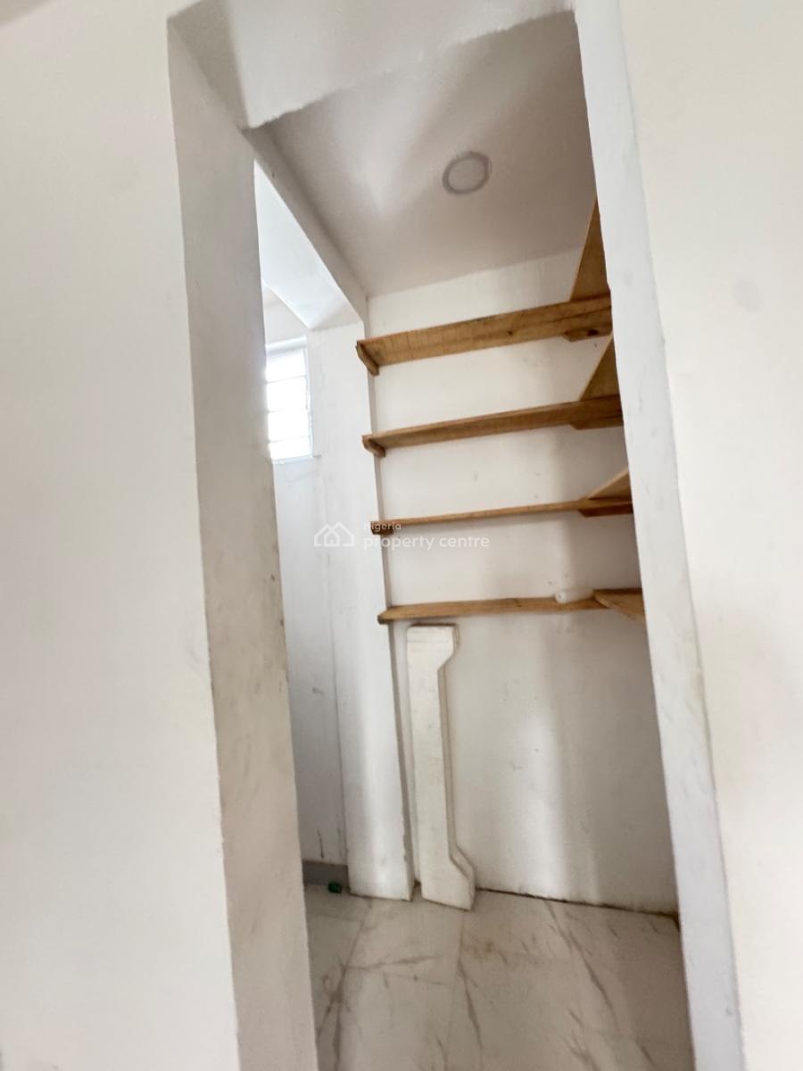 Luxury 3 Bedrom  Apartment Very Spacious in a Nice Ambiance Good Estate, Orchid Road, Lekki, Lagos, Flat / Apartment for Rent