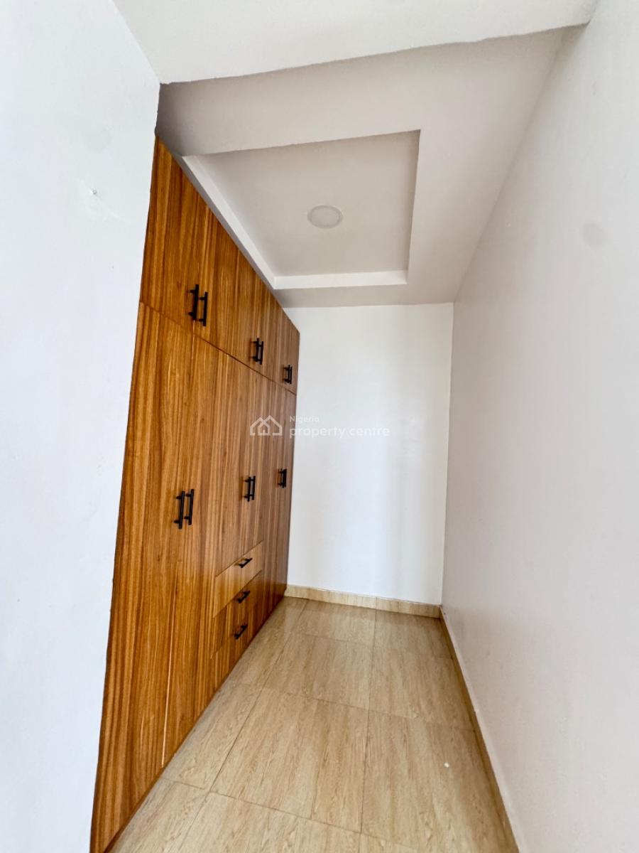 Luxury 3 Bedrom  Apartment Very Spacious in a Nice Ambiance Good Estate, Orchid Road, Lekki, Lagos, Flat / Apartment for Rent