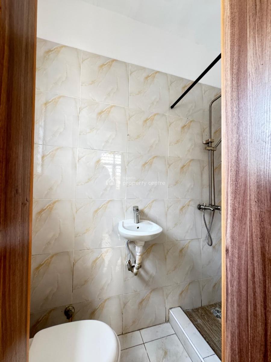 Luxury 3 Bedrom  Apartment Very Spacious in a Nice Ambiance Good Estate, Orchid Road, Lekki, Lagos, Flat / Apartment for Rent