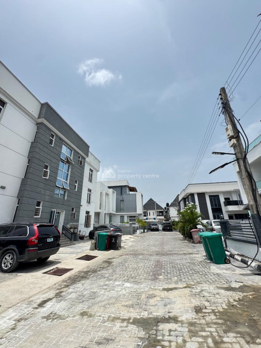 Luxury 3 Bedrom  Apartment Very Spacious in a Nice Ambiance Good Estate, Orchid Road, Lekki, Lagos, Flat / Apartment for Rent