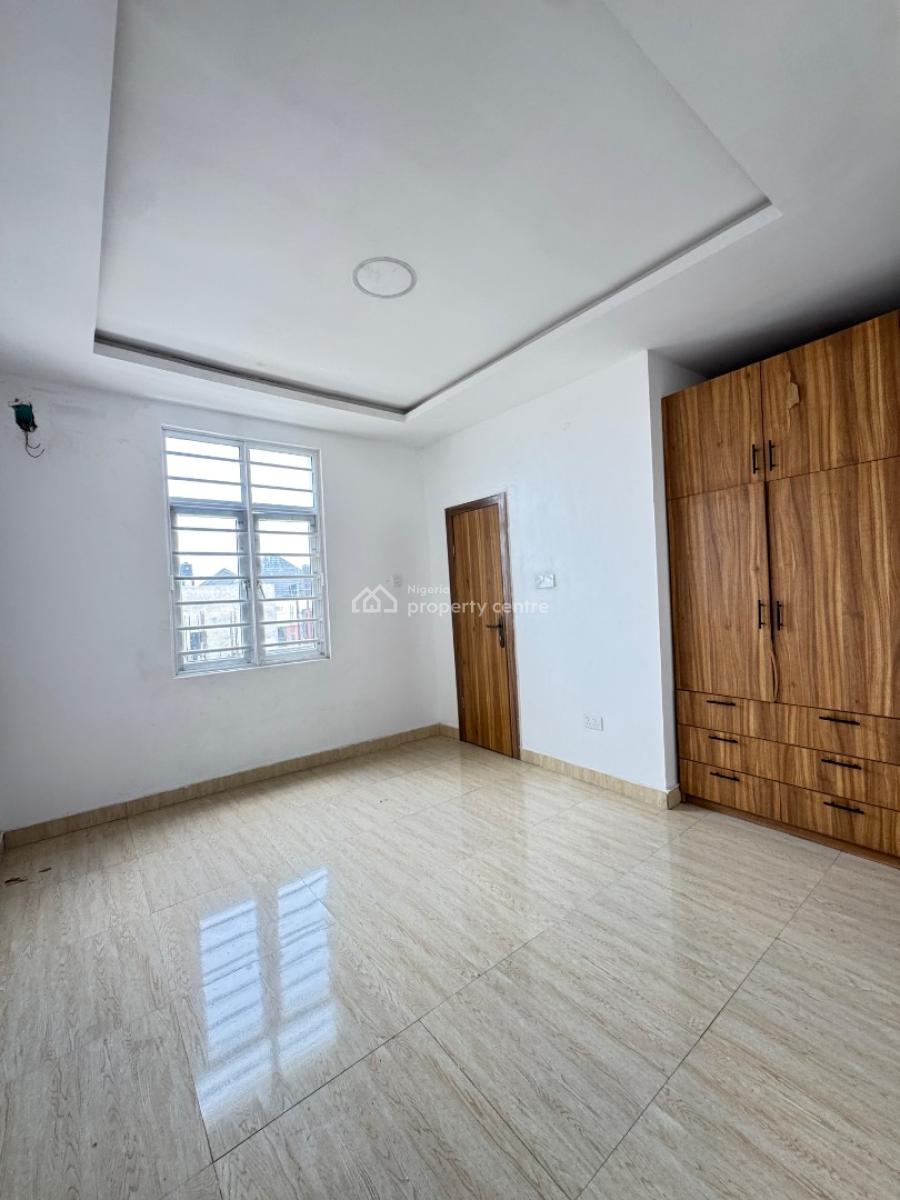 Luxury 3 Bedrom  Apartment Very Spacious in a Nice Ambiance Good Estate, Orchid Road, Lekki, Lagos, Flat / Apartment for Rent