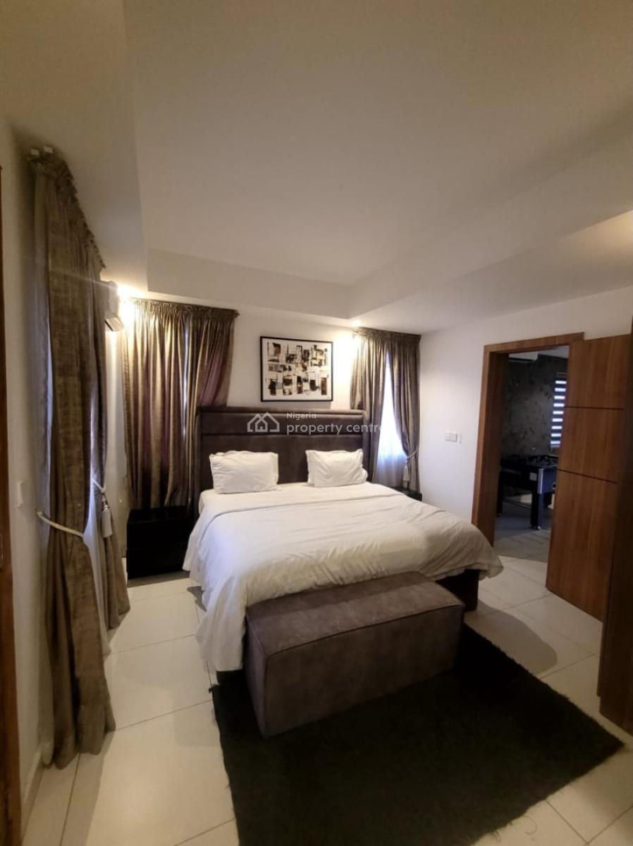 Luxury 4 Bedroom Terraced Apartment, Lekki Phase 1, Lekki, Lagos, Flat / Apartment Short Let