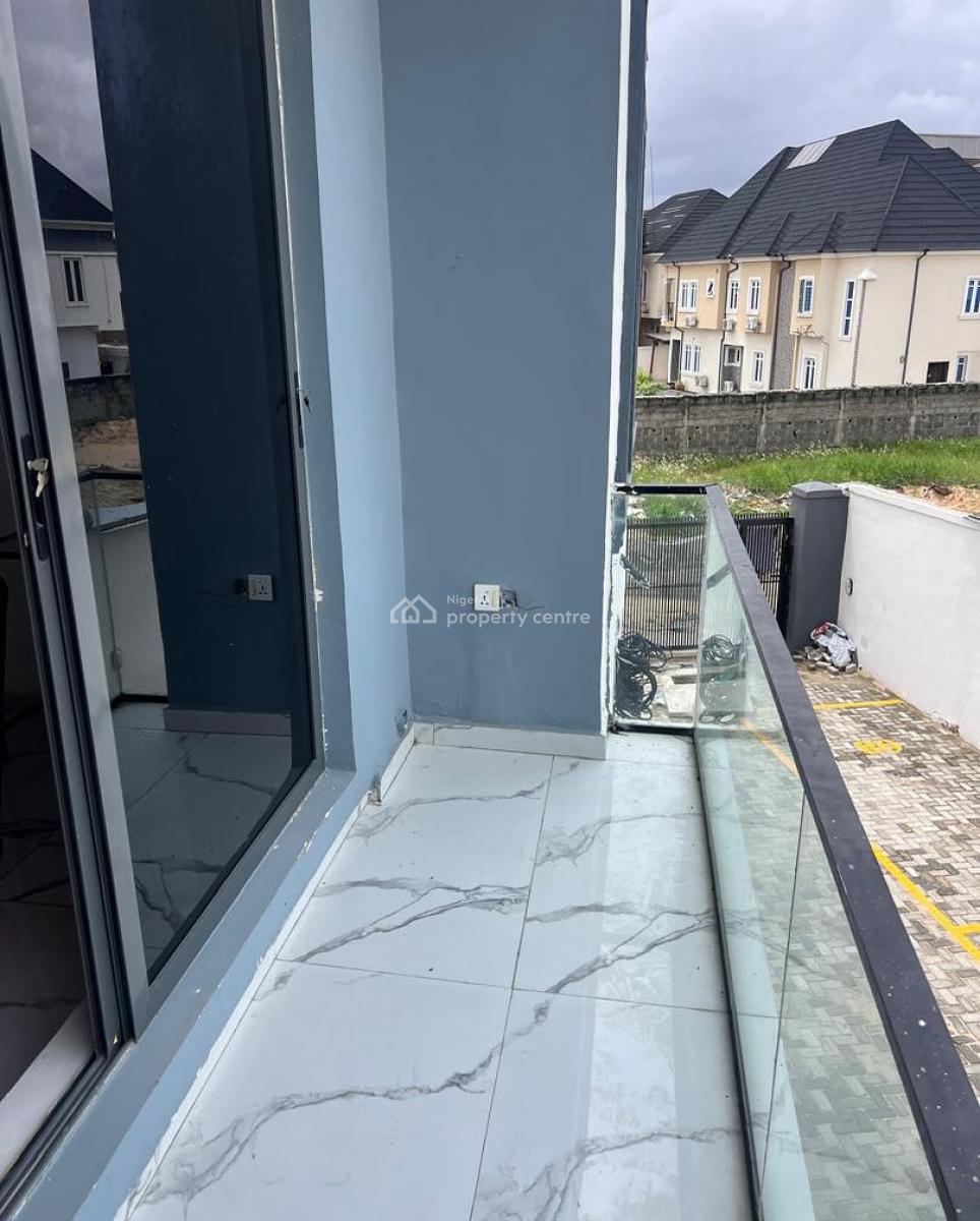 2 Bedroom Apartment, Ologolo, Lekki, Lagos, House for Sale