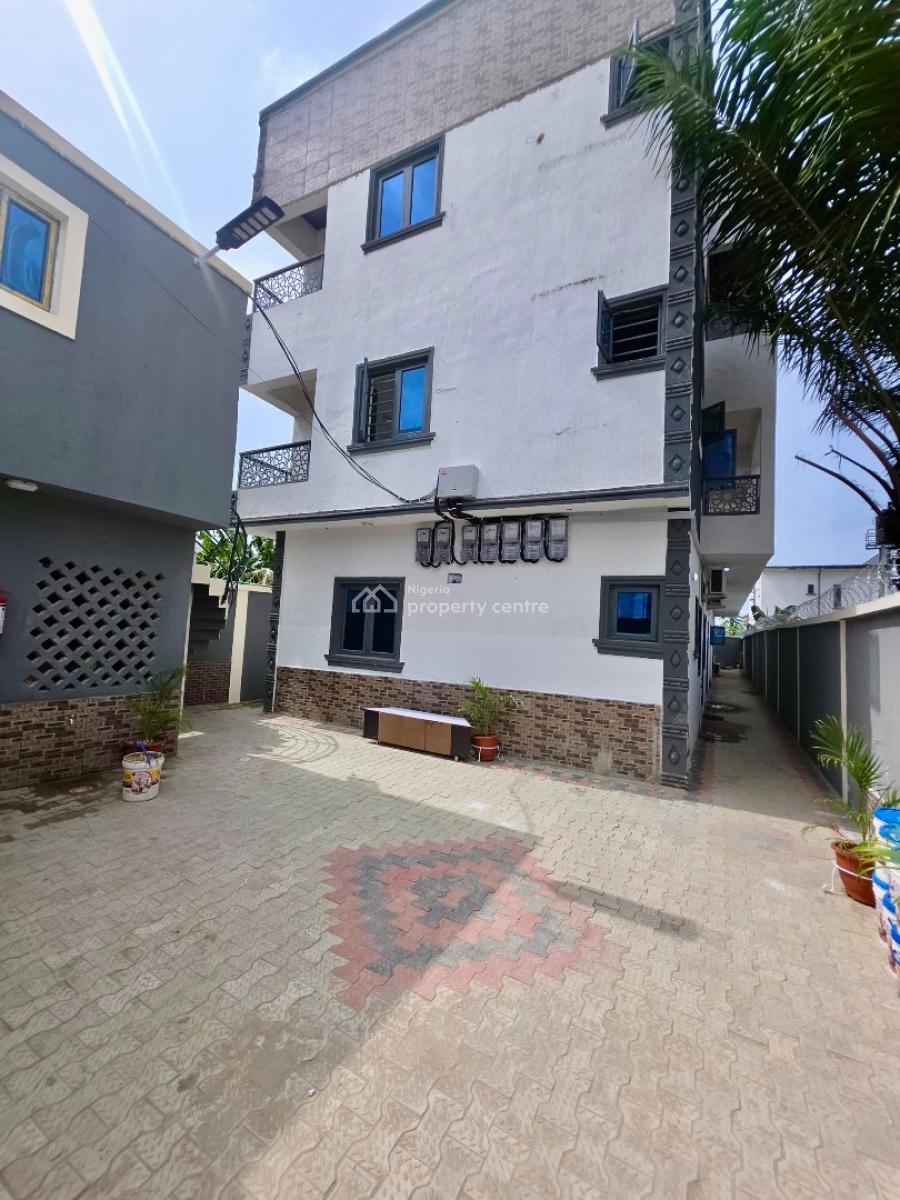 Newly Built Upstairs in Good Neighborhood, Via Thera Annex, Ogombo, Ajah, Lagos, Flat / Apartment for Rent
