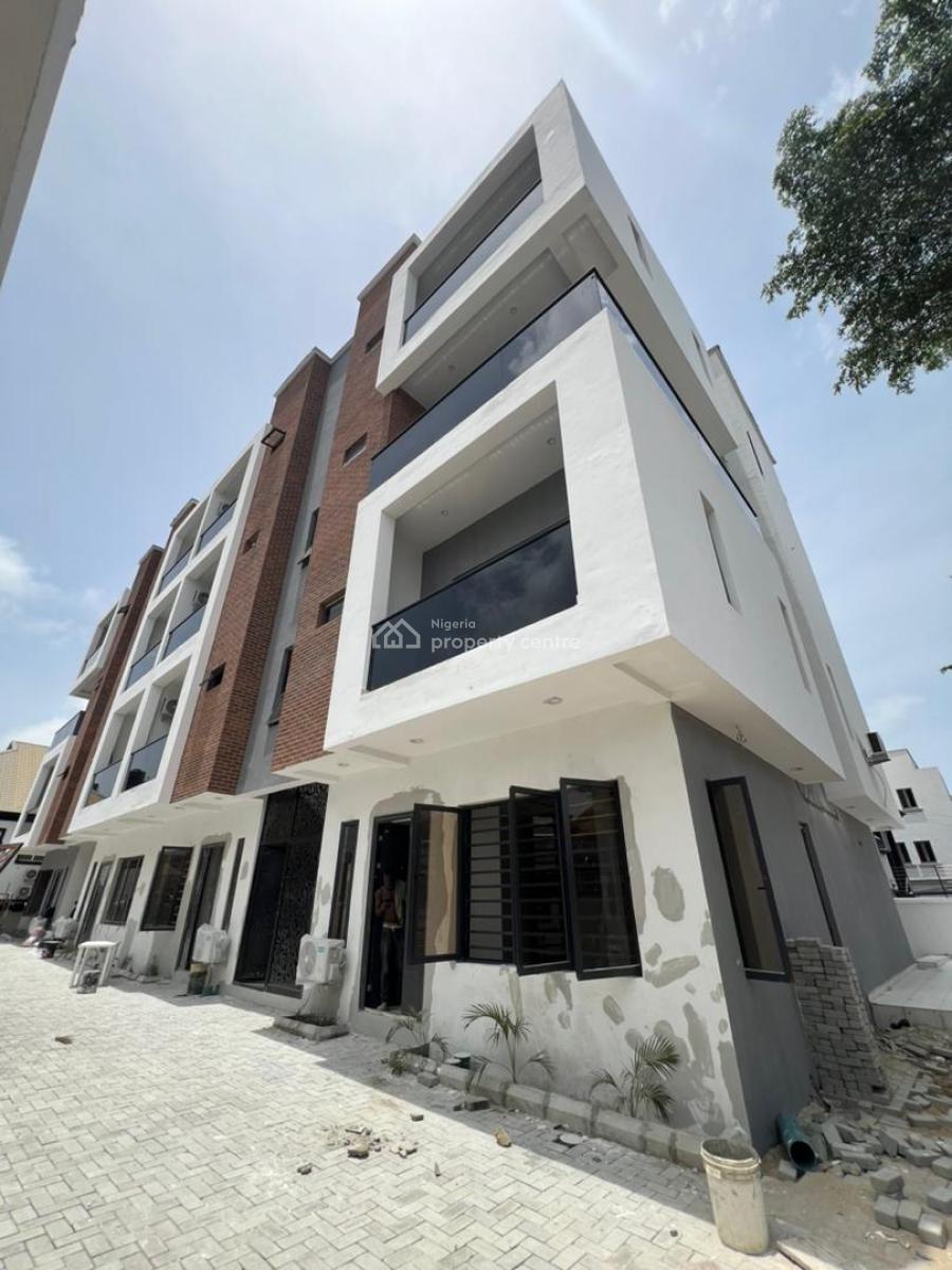 Adorable Newly Built 3 Bedroom Maissionette +pool & Bq, Lekki Phase 1, Lekki, Lagos, Flat / Apartment for Sale