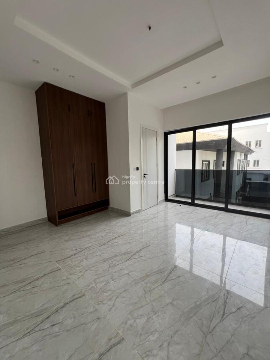 Adorable Newly Built 3 Bedroom Maissionette +pool & Bq, Lekki Phase 1, Lekki, Lagos, Flat / Apartment for Sale