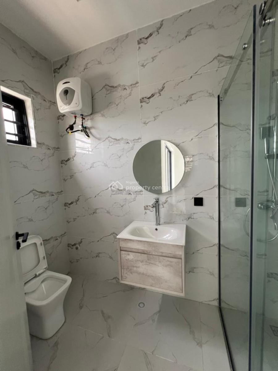 Adorable Newly Built 3 Bedroom Maissionette +pool & Bq, Lekki Phase 1, Lekki, Lagos, Flat / Apartment for Sale