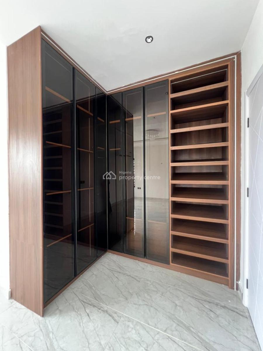 Adorable Newly Built 3 Bedroom Maissionette +pool & Bq, Lekki Phase 1, Lekki, Lagos, Flat / Apartment for Sale