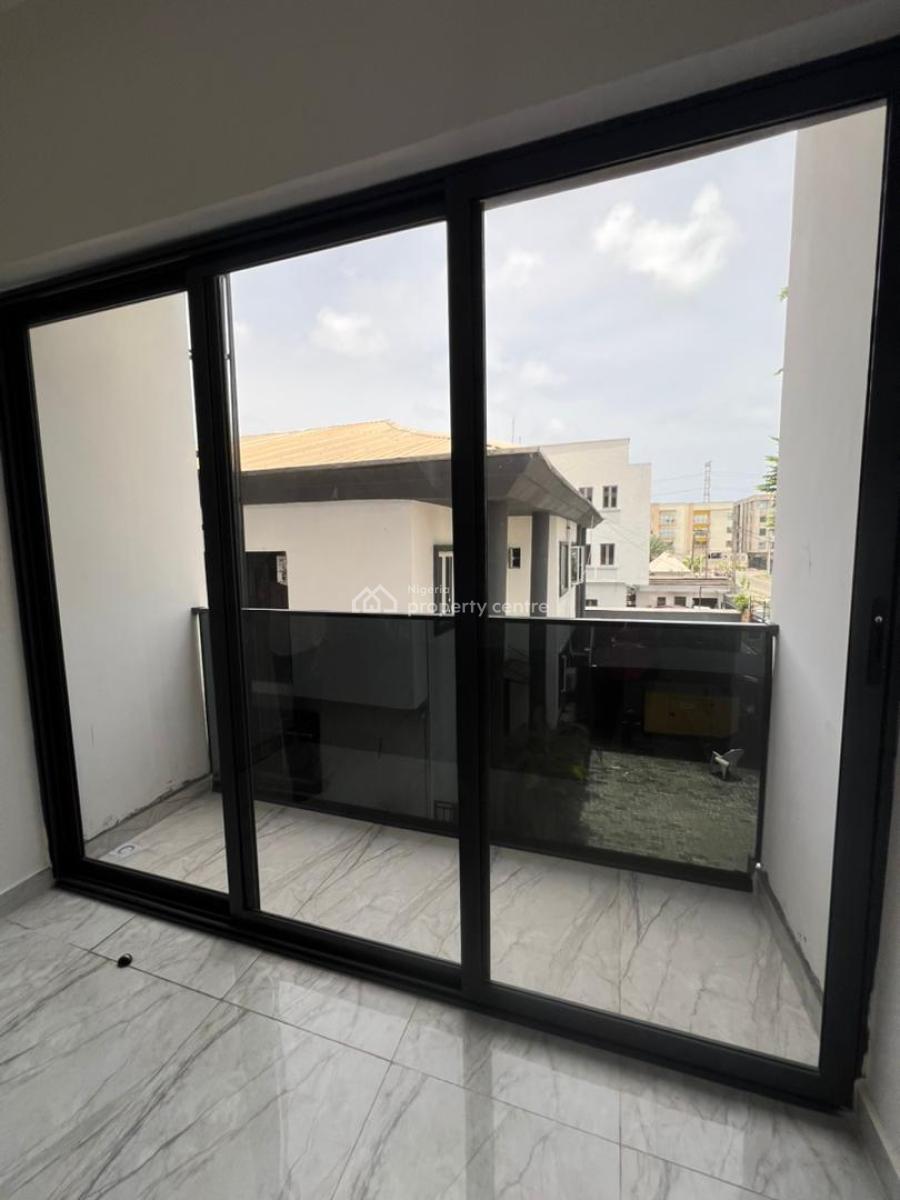 Adorable Newly Built 3 Bedroom Maissionette +pool & Bq, Lekki Phase 1, Lekki, Lagos, Flat / Apartment for Sale