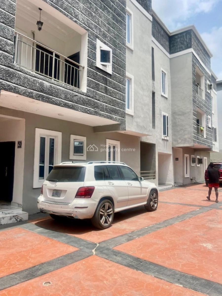 Upstairs and Comes with Inverter, Blenco Supermarket Area, Olokonla, Ajah, Lagos, Flat / Apartment for Rent