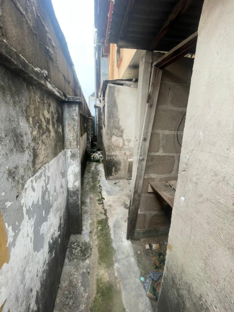 8 Bedrooms Office Space Self Compound (for Office Use), Off Obafemi Awolowo Way, Ikeja, Lagos, Flat / Apartment for Rent