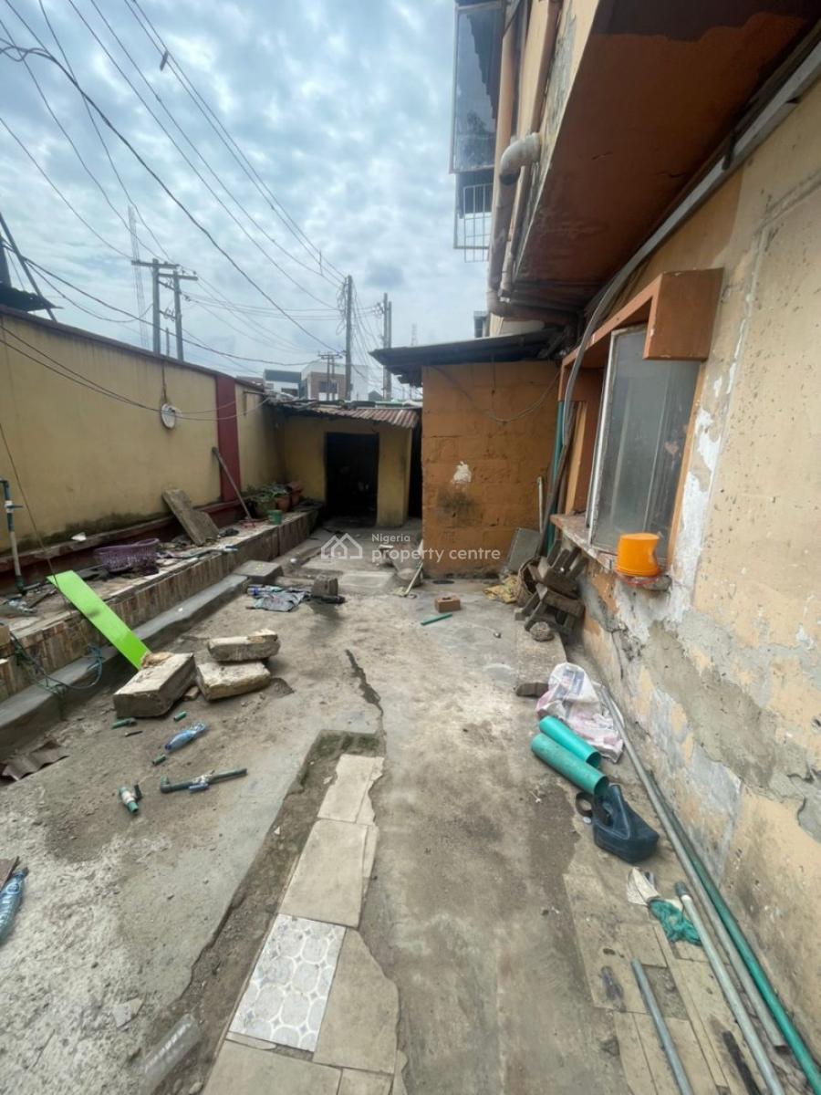 8 Bedrooms Office Space Self Compound (for Office Use), Off Obafemi Awolowo Way, Ikeja, Lagos, Flat / Apartment for Rent