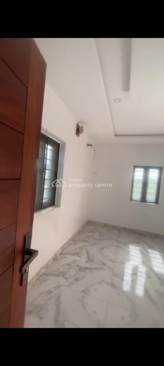 4 Unit Mini Flat, Ogoyo Area, Lekki Phase 2, Lekki, Lagos, Mini Flat (room and Parlour) for Sale