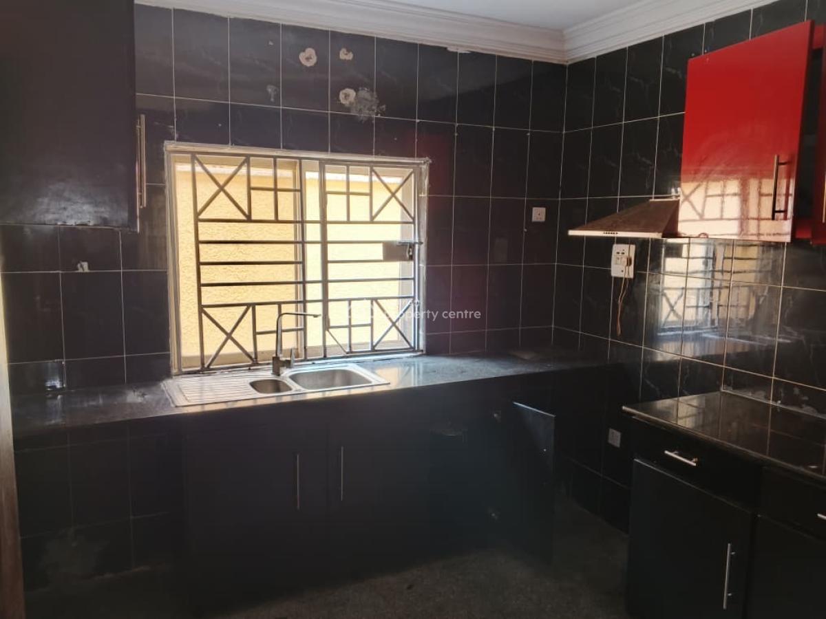 2 Bedroom Serviced Town House, Off Emmanuel Abimbola Cole, Lekki Phase 1, Lekki, Lagos, Flat / Apartment for Rent