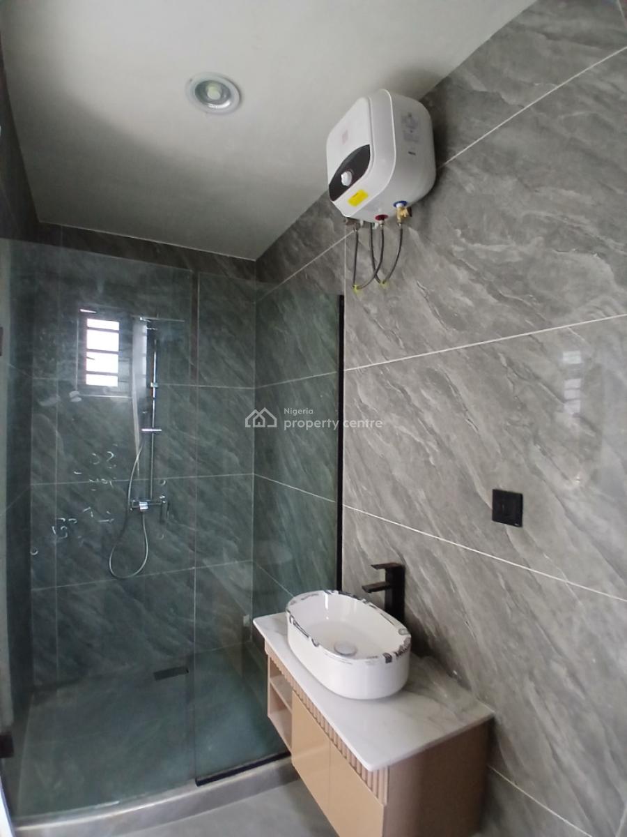 2 Bedroom En-suite Newly Built and Serviced with 24/7 Power Supply Fla, Ikate, Lekki, Lagos, Flat / Apartment for Rent