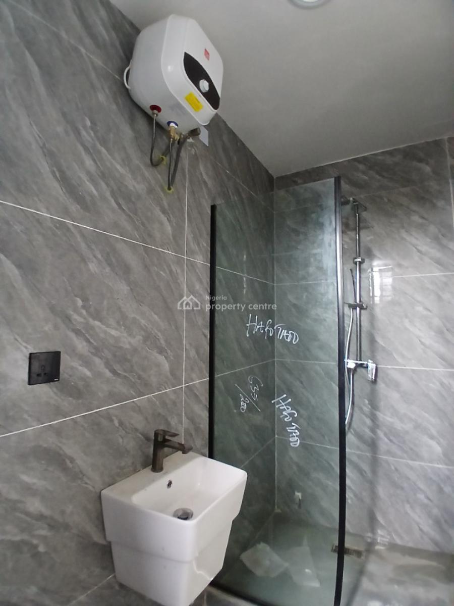 2 Bedroom En-suite Newly Built and Serviced with 24/7 Power Supply Fla, Ikate, Lekki, Lagos, Flat / Apartment for Rent