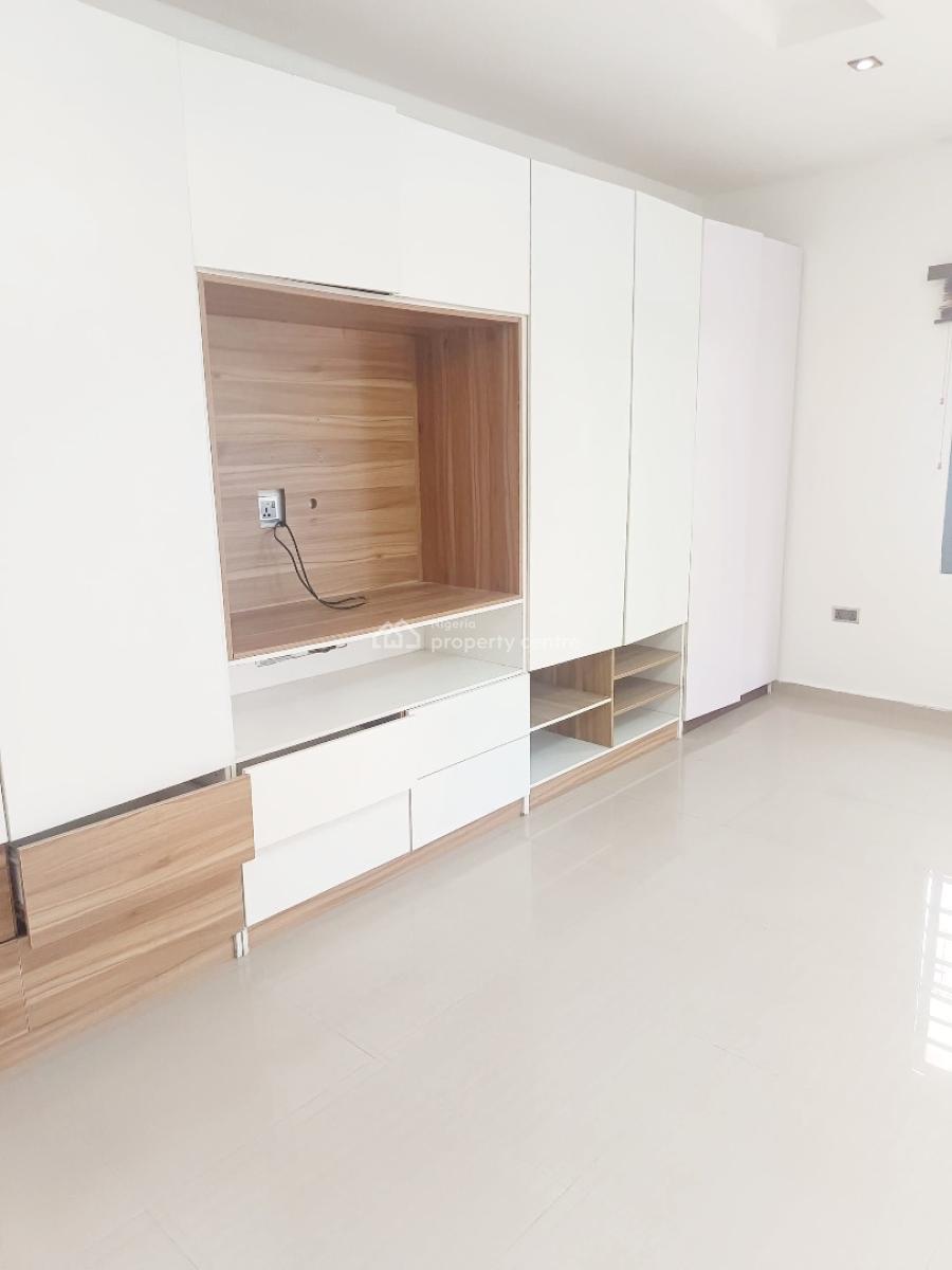 a Well Maintained Spacious 5 Bedroom Fully Detached Duplex with Bq, Gra Phase 2, Magodo, Lagos, House for Rent