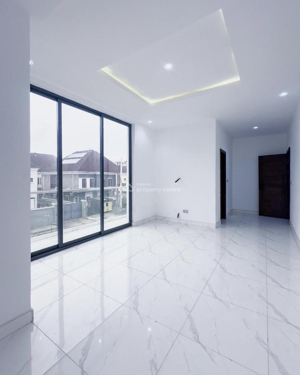 Contemporary 2 Bedroom Apartment with Central Gas System and Gym House, Lekki Phase 1, Lekki, Lagos, Flat / Apartment for Rent