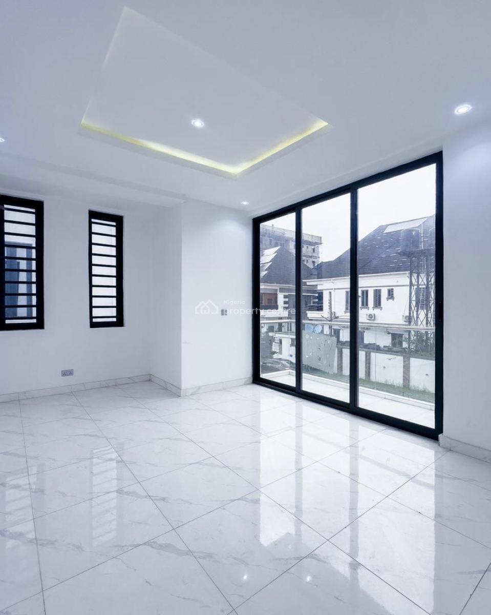 Contemporary 2 Bedroom Apartment with Central Gas System and Gym House, Lekki Phase 1, Lekki, Lagos, Flat / Apartment for Rent