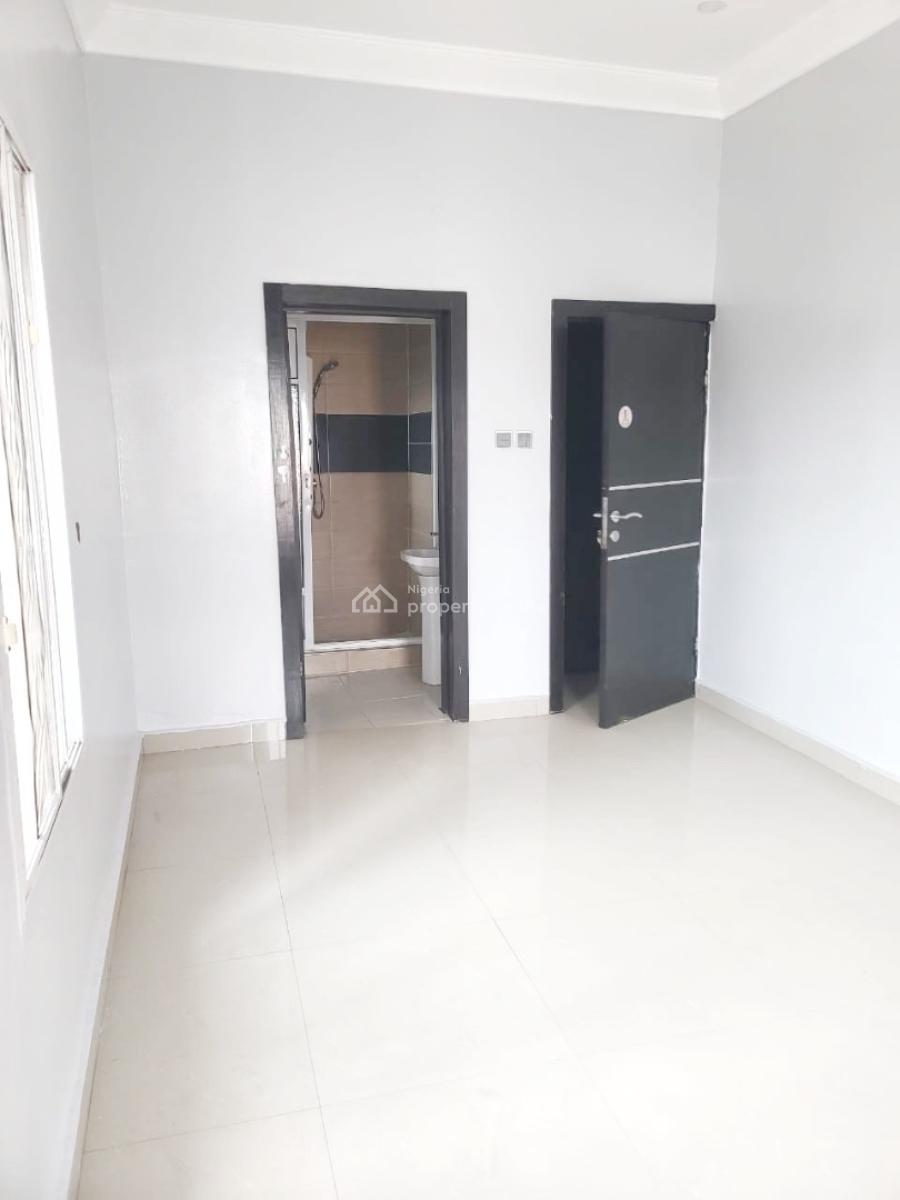a Well Maintained Spacious 4 Bedroom Terrace Duplex with Bq, Gra Phase 2, Magodo, Lagos, Terraced Duplex for Rent