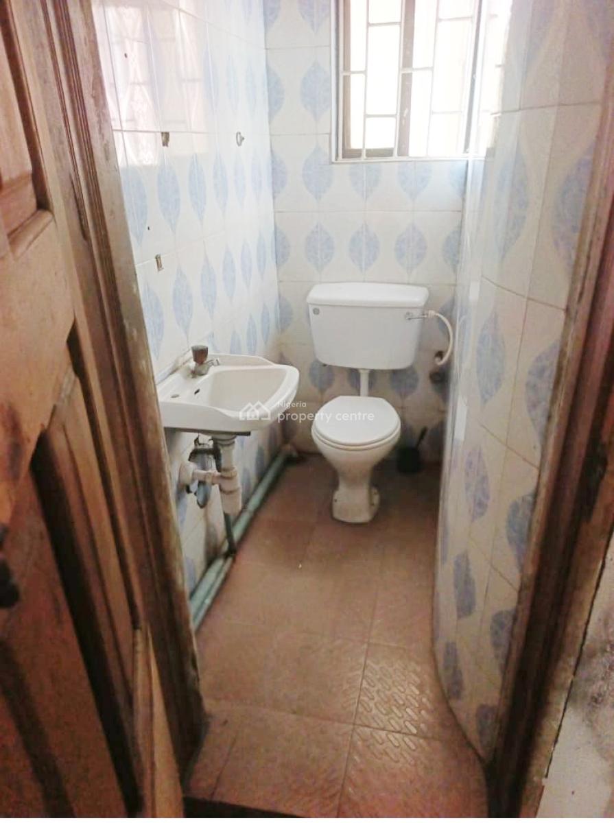 a Well Maintained Spacious 2 Bedroom Detached Duplex, Gra Phase 1, Magodo, Lagos, Detached Duplex for Rent