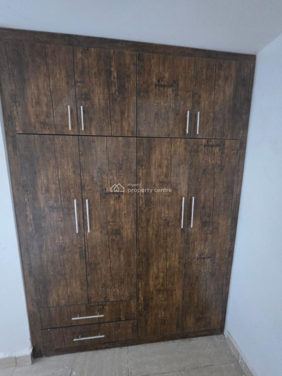 a Well Spacious 3 Bedroom Flat, Ebitu Ukiwe Street, Jabi, Abuja, Flat / Apartment for Rent