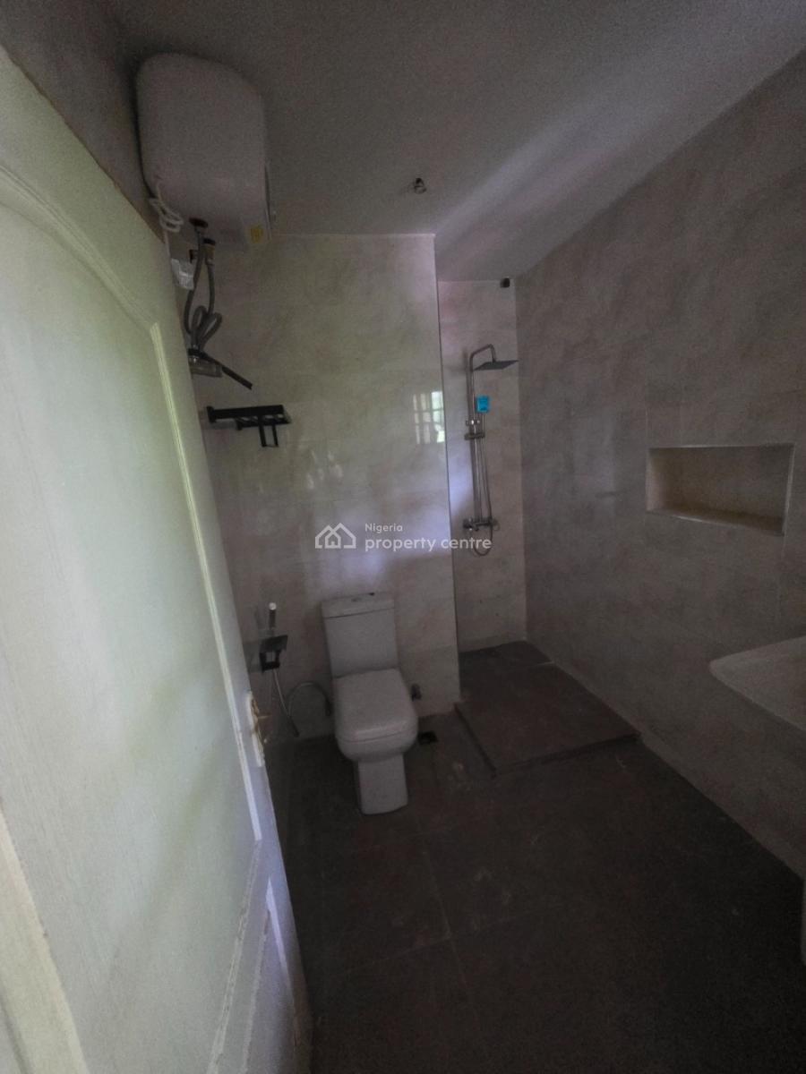 a Well Spacious 3 Bedroom Flat, Ebitu Ukiwe Street, Jabi, Abuja, Flat / Apartment for Rent