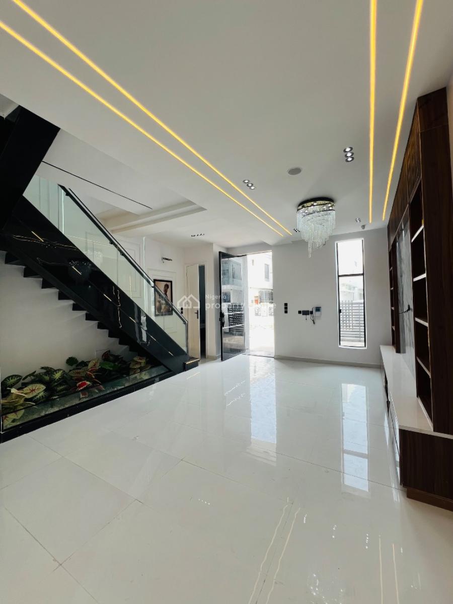 5 Bedroom & Bq Full Detached, Ikota, Lekki, Lagos, Detached Duplex for Sale