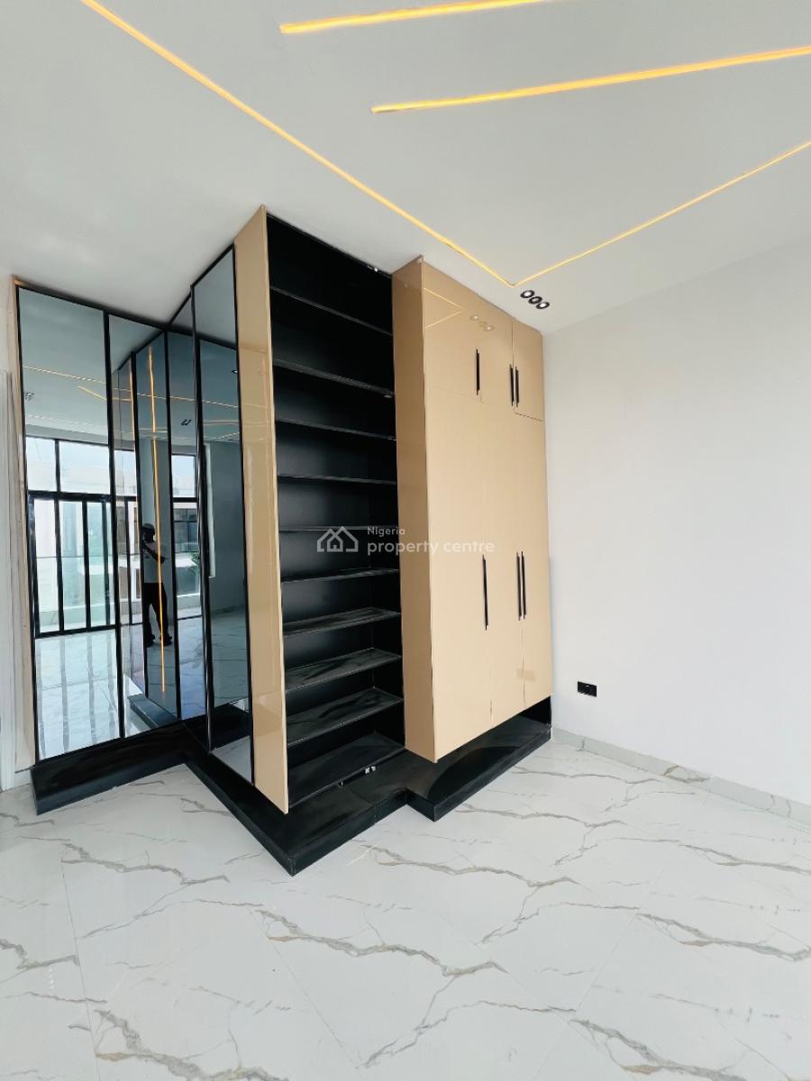 5 Bedroom & Bq Full Detached, Ikota, Lekki, Lagos, Detached Duplex for Sale