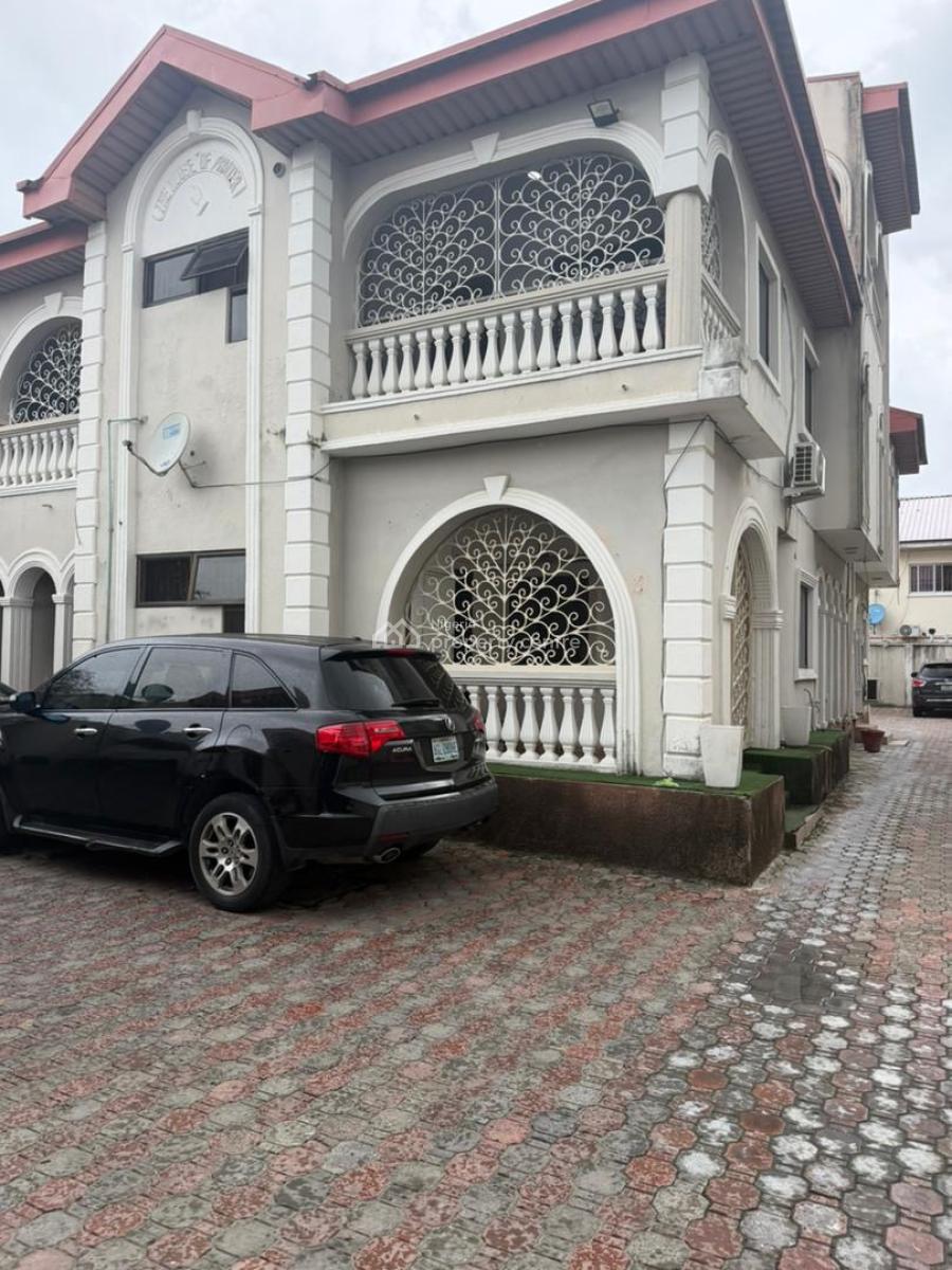 Well Finished and Fully Furnished 3 Bedroom Flat, Off Caroline, Atuonah Street, Lekki Phase 1, Lekki, Lagos, Flat / Apartment for Rent