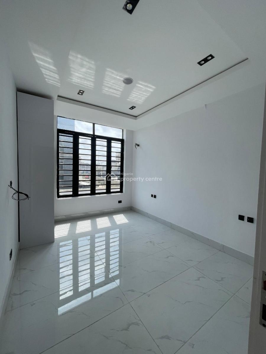 Own This Stylish 2 Bedroom Apartment Perfect for Living Or Investment, Lekki Phase 1, Lekki, Lagos, Flat / Apartment for Sale