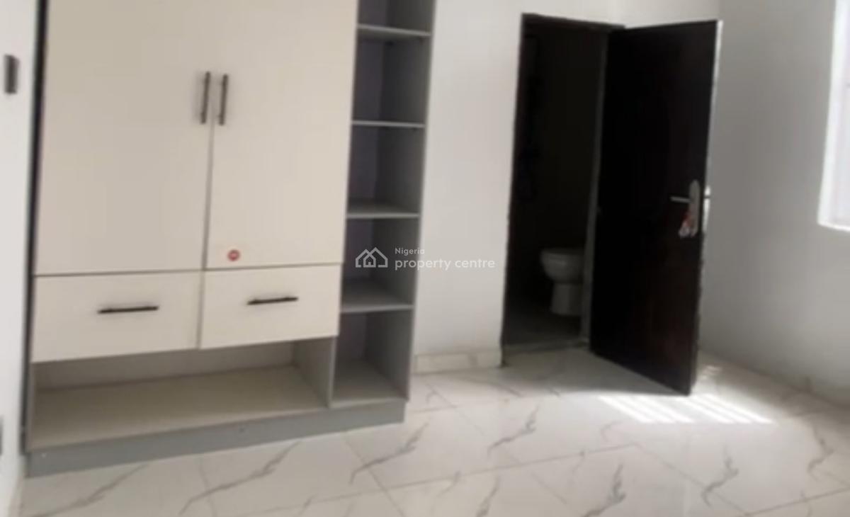 Brand New Luxurious 2 Bedroom Apartment Upstairs in a Secured Estate, ., Sangotedo, Ajah, Lagos, Flat / Apartment for Sale