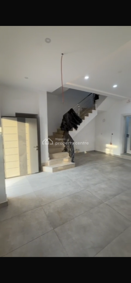 Luxury 4 Bedroom Terraced Duplex with Private Compound +bq, Guzape District, Abuja, Terraced Duplex for Sale