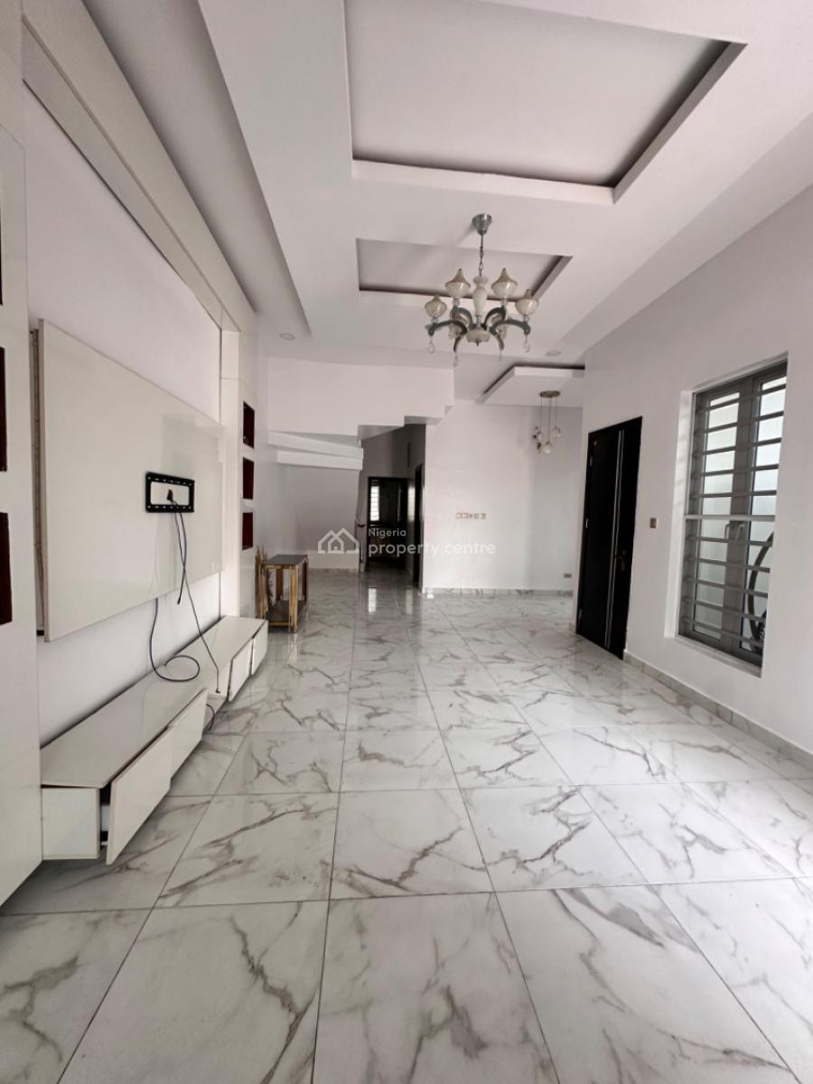 Clean and Spacious 4 Bedroom Semidetached House with Bq, Oral Estate, Lekki, Lagos, Semi-detached Duplex for Rent