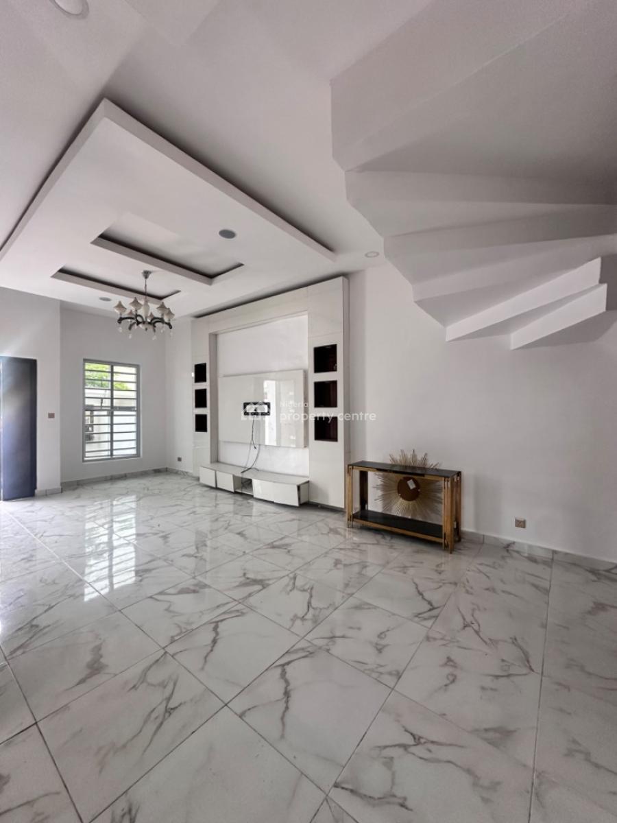 Clean and Spacious 4 Bedroom Semidetached House with Bq, Oral Estate, Lekki, Lagos, Semi-detached Duplex for Rent
