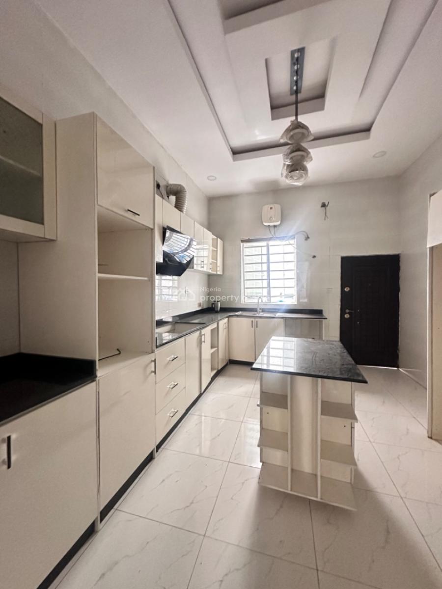 Clean and Spacious 4 Bedroom Semidetached House with Bq, Oral Estate, Lekki, Lagos, Semi-detached Duplex for Rent
