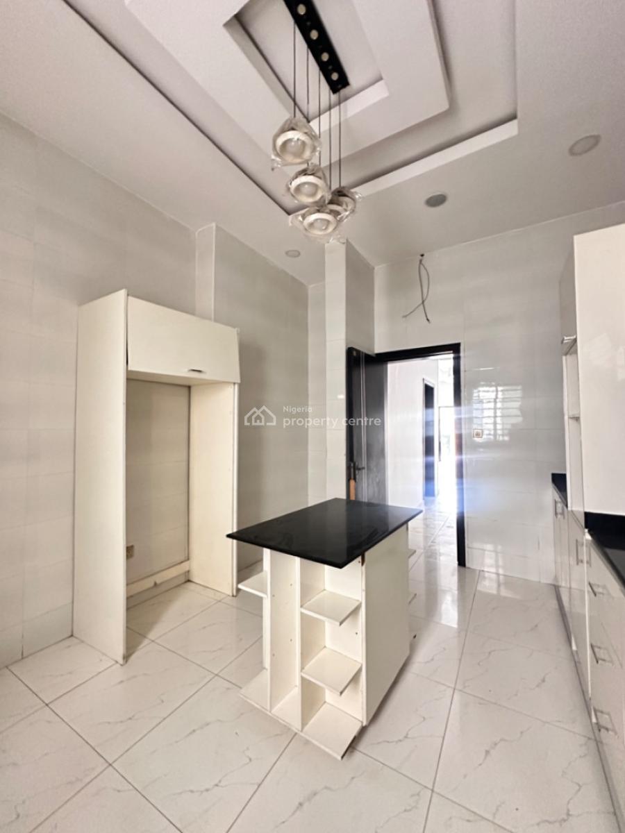 Clean and Spacious 4 Bedroom Semidetached House with Bq, Oral Estate, Lekki, Lagos, Semi-detached Duplex for Rent