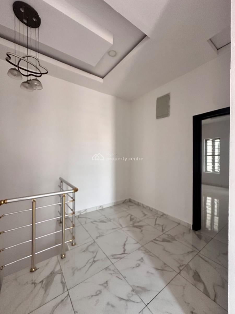Clean and Spacious 4 Bedroom Semidetached House with Bq, Oral Estate, Lekki, Lagos, Semi-detached Duplex for Rent