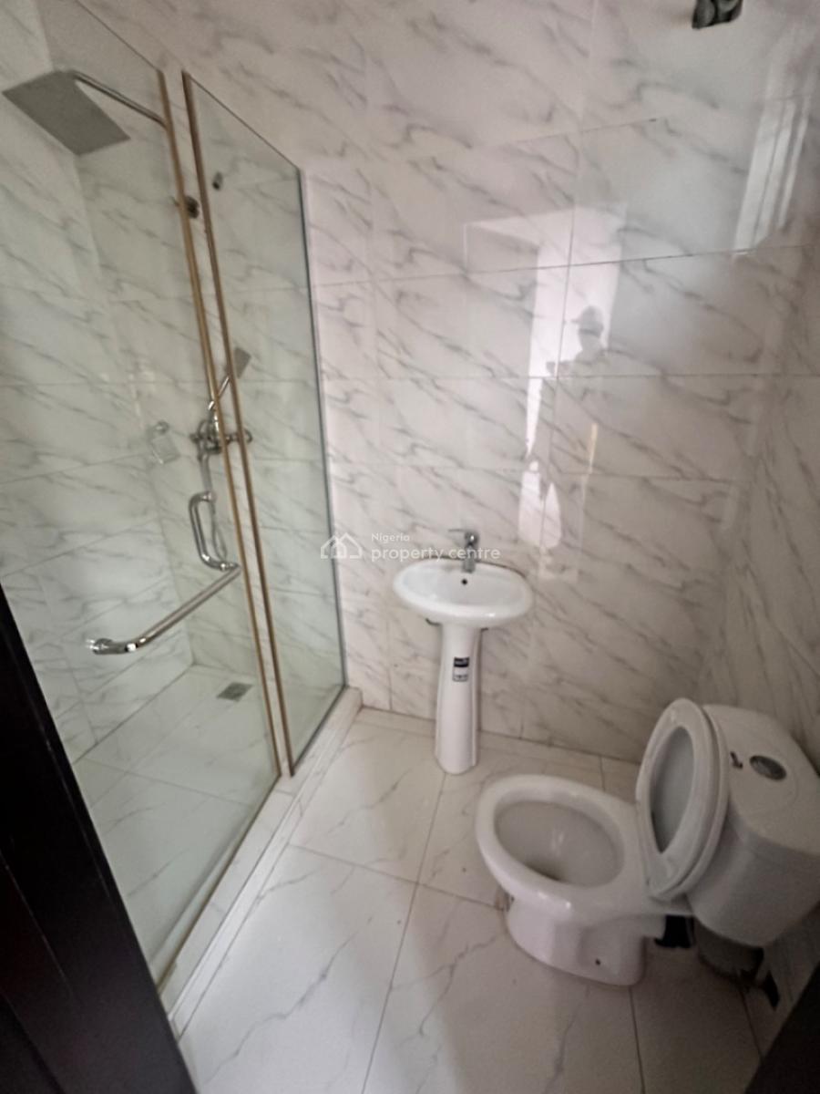 Clean and Spacious 4 Bedroom Semidetached House with Bq, Oral Estate, Lekki, Lagos, Semi-detached Duplex for Rent