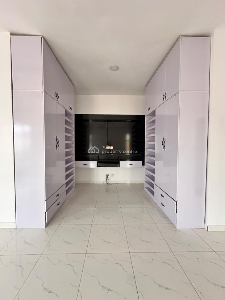 Clean and Spacious 4 Bedroom Semidetached House with Bq, Oral Estate, Lekki, Lagos, Semi-detached Duplex for Rent