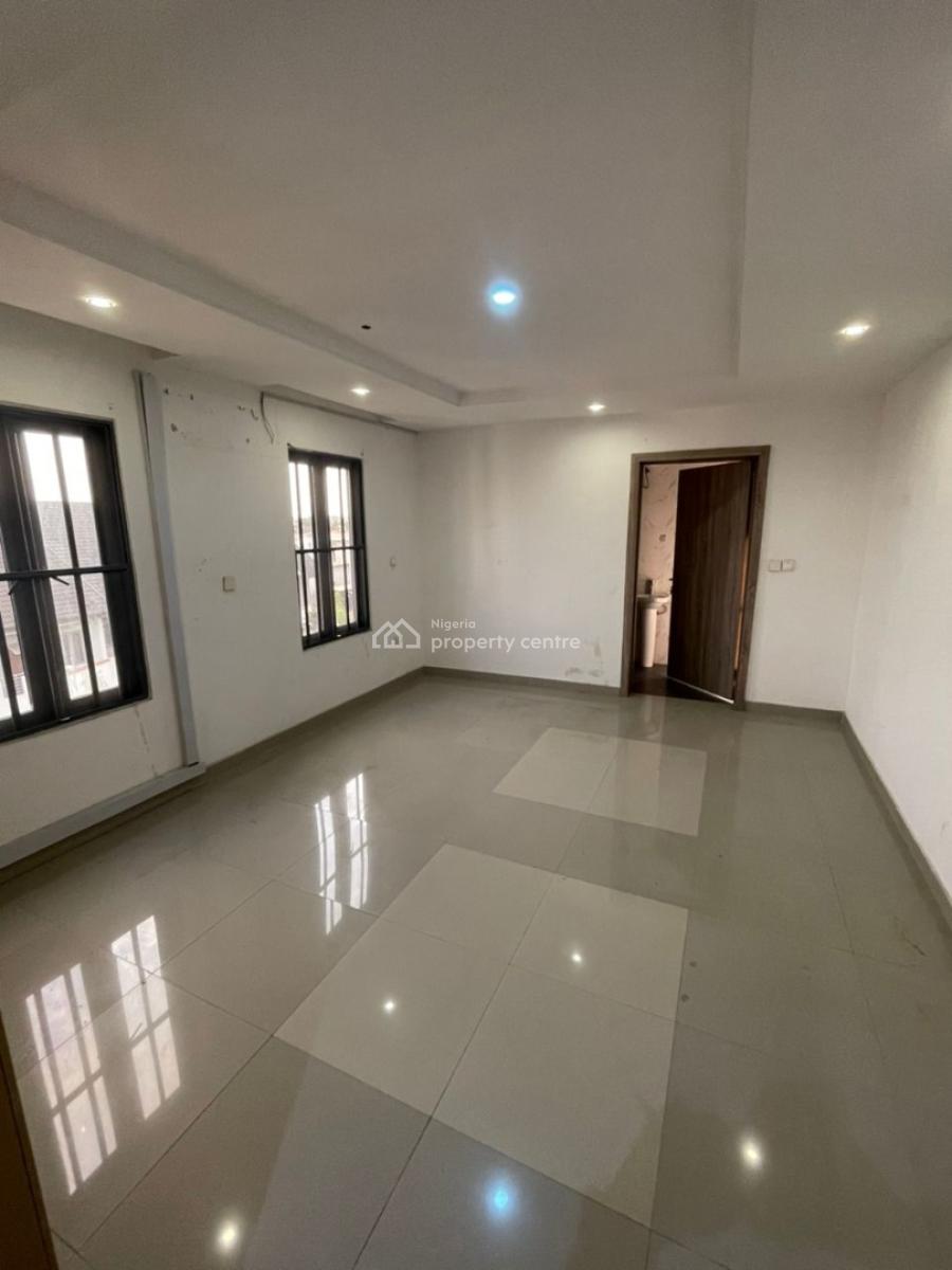 Spacious 3 Bedroom Maisonette, Off Hakeem Dickson Road, Lekki Phase 1, Lekki, Lagos, Terraced Duplex for Rent