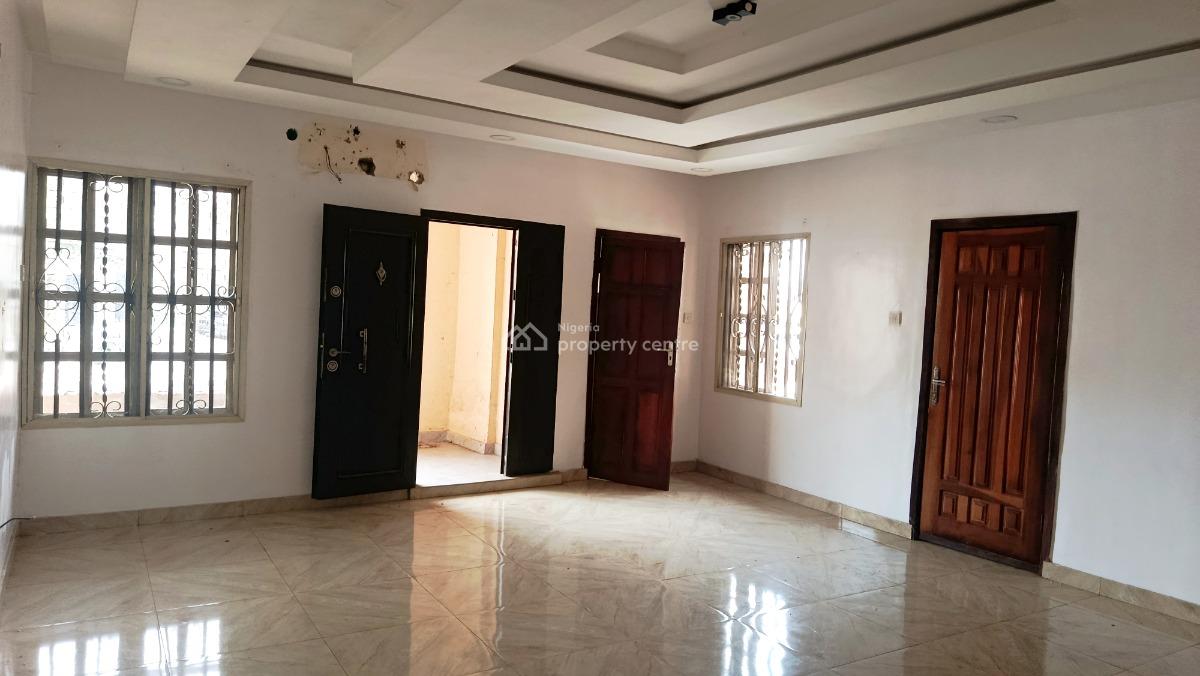 Exclusive All En-suite 3 Bedroom Flat, Upstairs, By Bashir Shittu Avenue, Gra Phase 2, Magodo, Lagos, Flat / Apartment for Rent