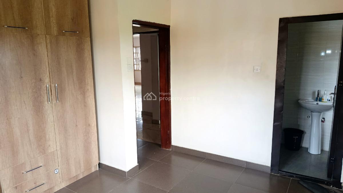 Exclusive All En-suite 3 Bedroom Flat, Upstairs, By Bashir Shittu Avenue, Gra Phase 2, Magodo, Lagos, Flat / Apartment for Rent