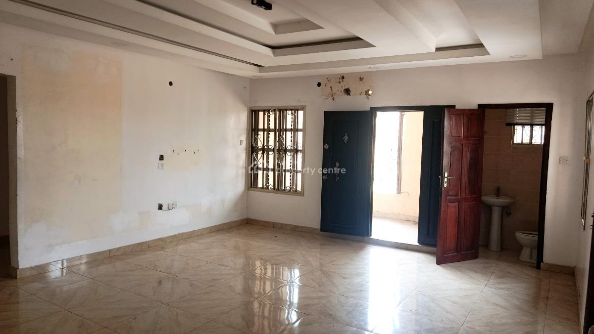 Exclusive All En-suite 3 Bedroom Flat, Upstairs, By Bashir Shittu Avenue, Gra Phase 2, Magodo, Lagos, Flat / Apartment for Rent