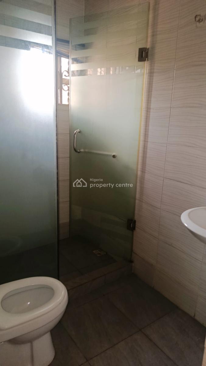 Exclusive All En-suite 3 Bedroom Flat, Upstairs, By Bashir Shittu Avenue, Gra Phase 2, Magodo, Lagos, Flat / Apartment for Rent